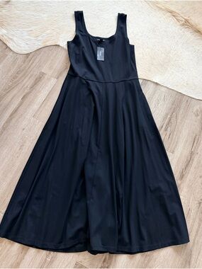 NWT Alfani Black Scoop Neck Maxi Dress